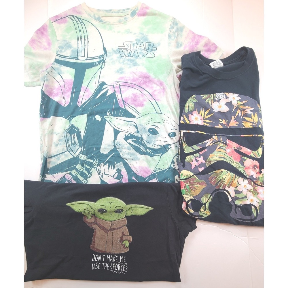 Star Wars The Mandalorian Grogu Baby Yoda Women T Shirt Medium Graphic Lots Of 3